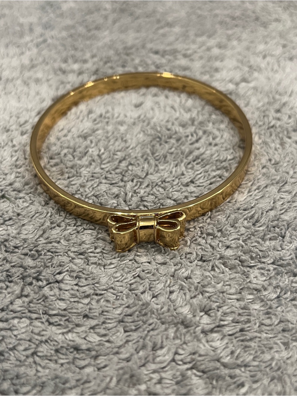 Kate spade Gold Bow Bangle Bracelet yellow gold plated